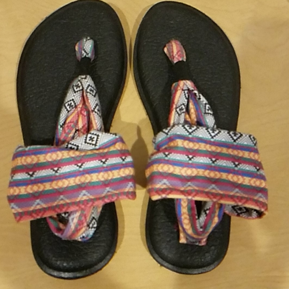 Sanuk Yoga mat sandals